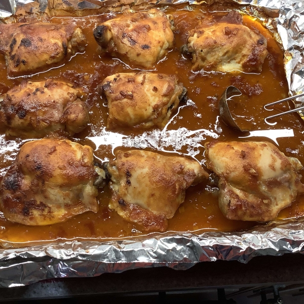 Yummy Baked Chicken Thighs in Tangy Sauce