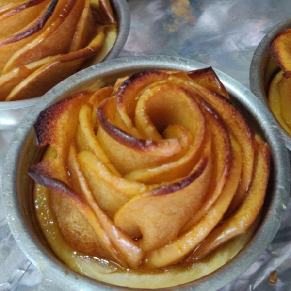 Mini Rose Apple Pies
