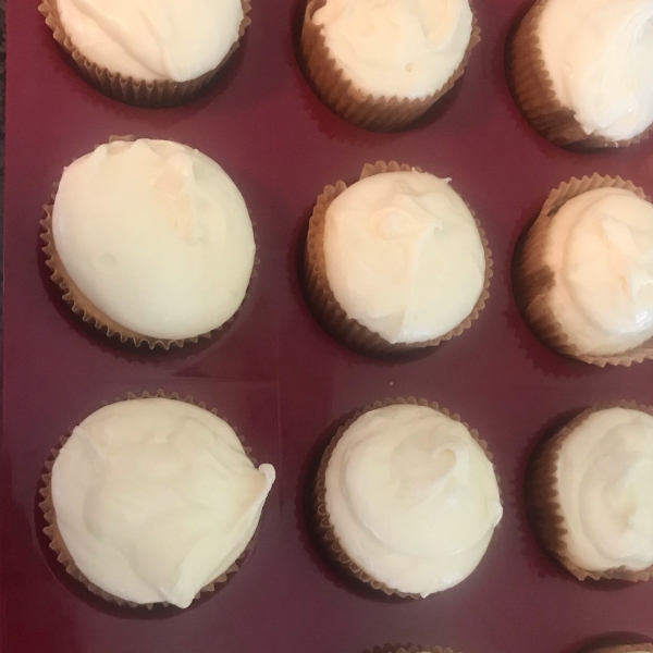 Raspberry White Chocolate Buttercream Cupcakes