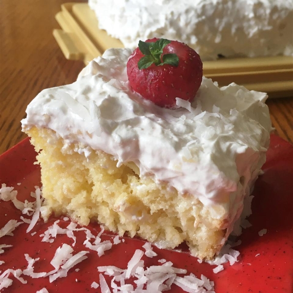 Pina Colada Coconut Rum Cake