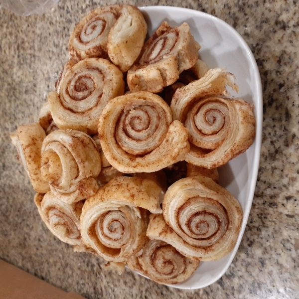 Flaky Cinnamon Cookies