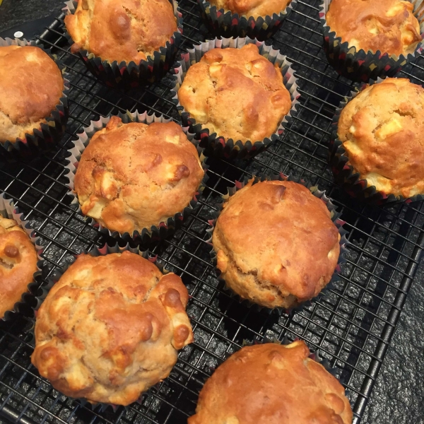 Quick and Easy Apple Muffins