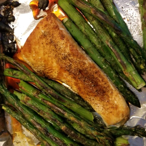 Soy Honey-Glazed Salmon with Asparagus