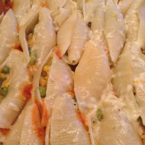 Jumbo Shells with Asparagus, Prosciutto, Ricotta Cheese and Three Cheese Sauce