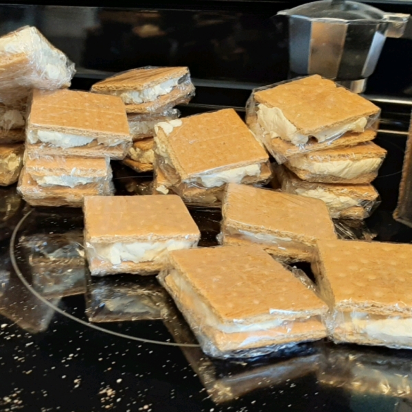 Frozen Pineapple 'Ice Cream' Sandwich