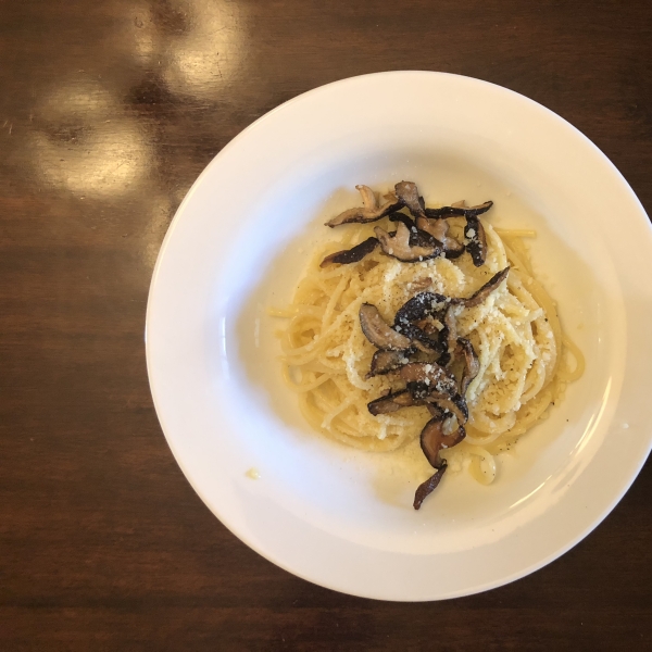 10-Minute Mushroom Carbonara