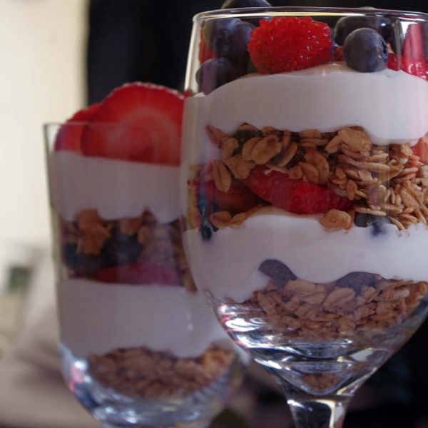 Summer Berry Parfait with Yogurt and Granola