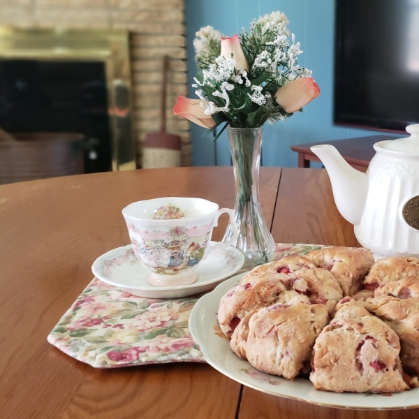 Fresh Strawberry Scones