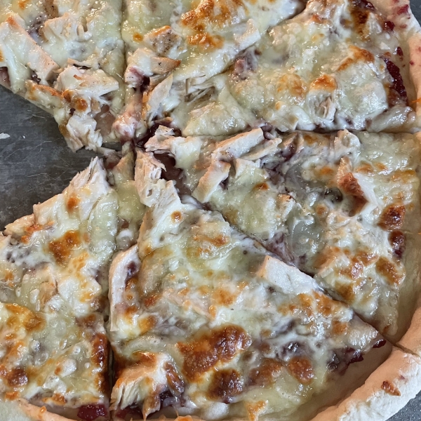 Brie Cranberry and Chicken Pizza