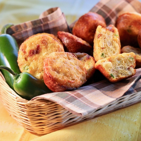 Mini Bacon-Jalapeno-Onion Corn Muffins