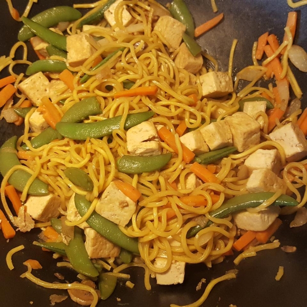 Fast and Easy Tofu Lo-Mein
