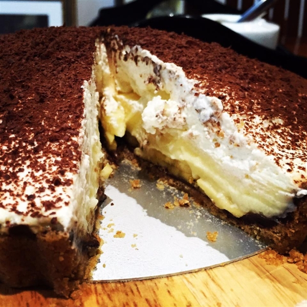 Banana Cream Pie with Chocolate Lining