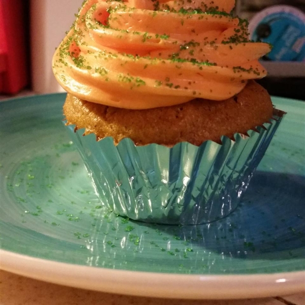 Pumpkin Spice Cupcakes With Cream Cheese Frosting