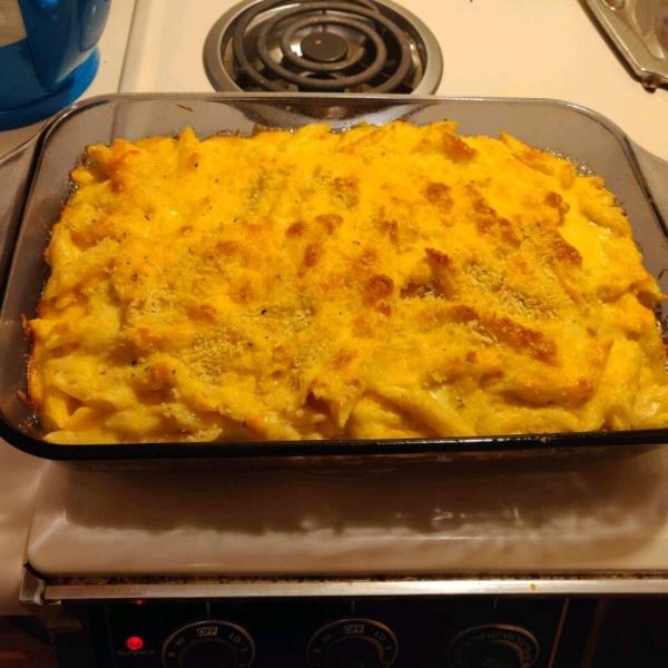 Southern Macaroni and Cheese Pie