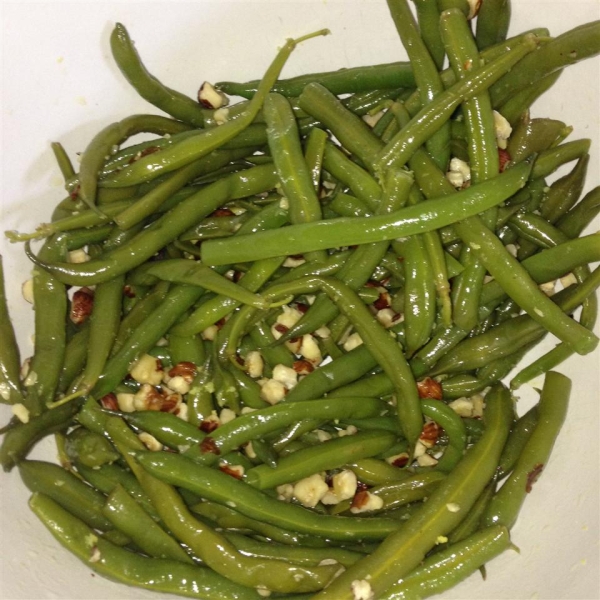 Green Beans with Hazelnuts and Lemon