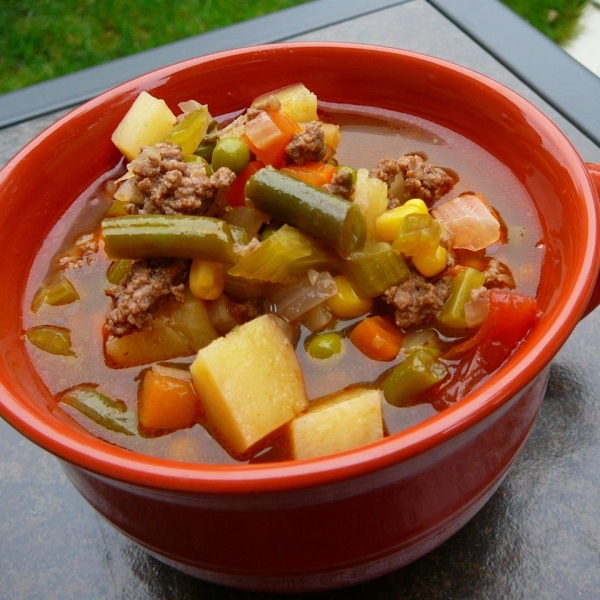 Slow Cooker Ground Beef and Vegetable Soup