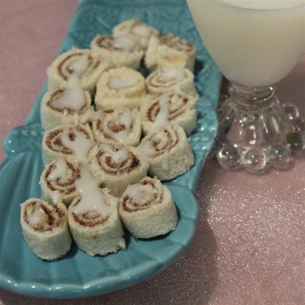 Yummy No-Bake Cinnamon Rolls for Kids