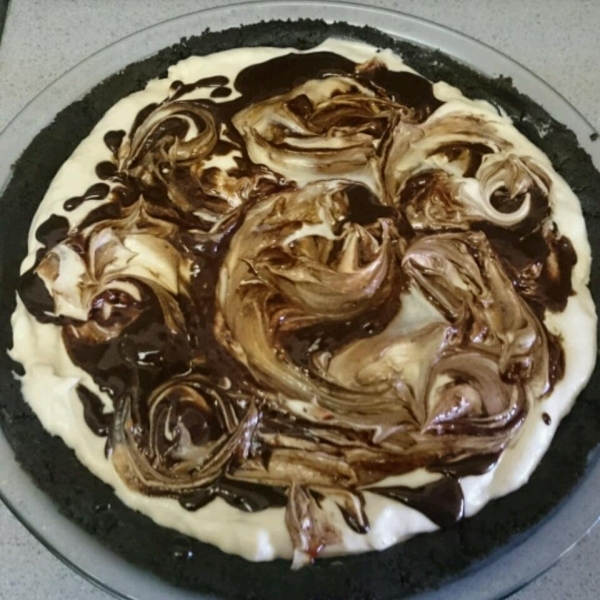 Peanut Butter and Fudge Swirl Pie