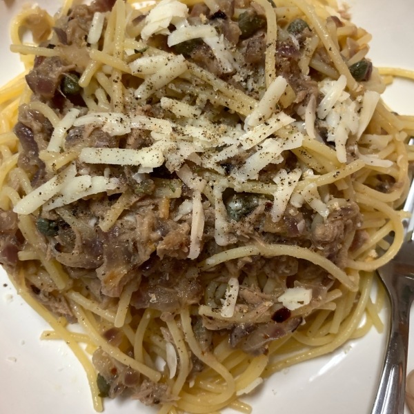 Spaghetti with Tuna and Capers