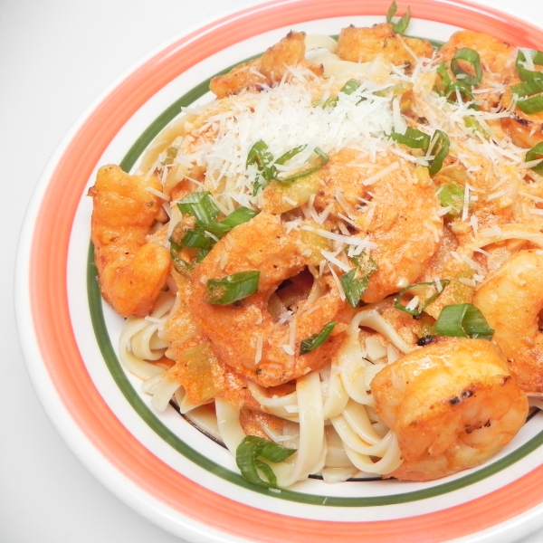 Quick Seafood Pasta with Shrimp in Pink Cream Sauce