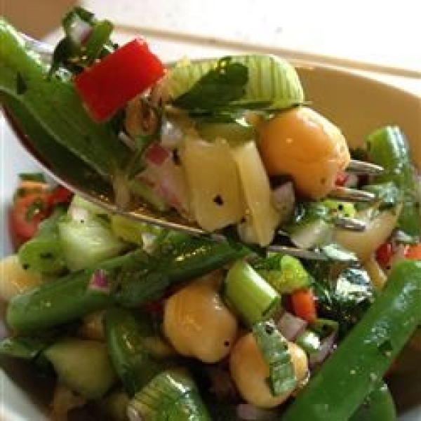 Garbanzo Bean and Pepper Salad