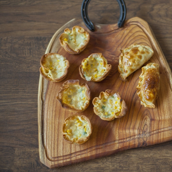 Empanadas Abiertas de Humita (Creamy Corn Empanadas)