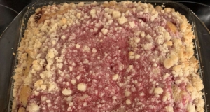 Raspberry-Sour Cream Crumb Cake