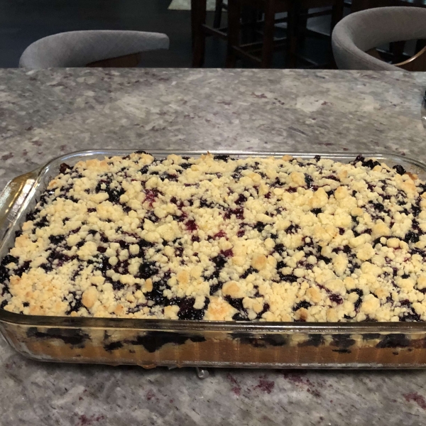 Raspberry-Sour Cream Crumb Cake