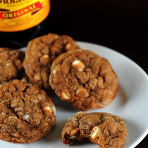 Molasses Oatmeal White Chocolate Chip Cookies