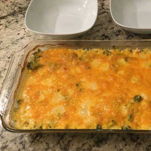 Easy Baked Chicken, Rice, and Broccoli Casserole