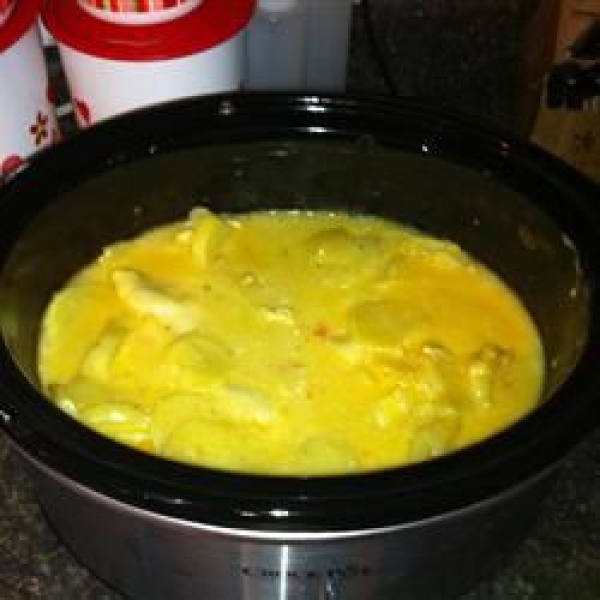 Slow Cooker Scalloped Potatoes with Chicken