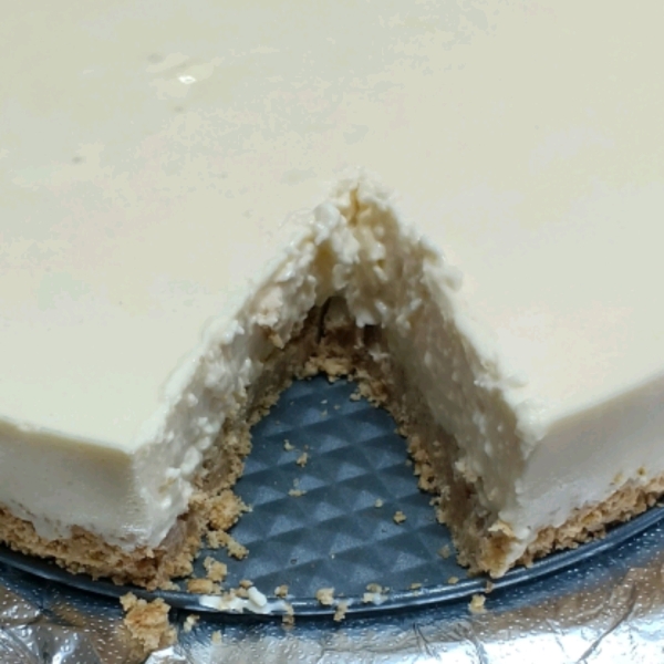 Laurie's Amaretto Mousse Cheesecake