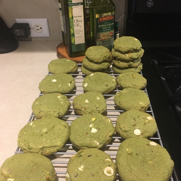 Amazing White Chocolate Chip Pistachio Cookies