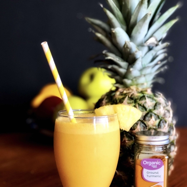 Turmeric-Pineapple-Coconut Smoothie