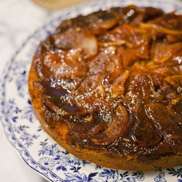 Caramel-Apple Upside-Down Cake