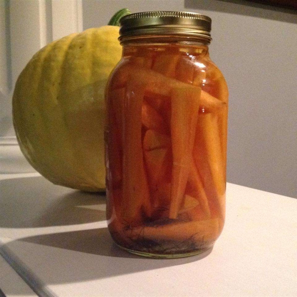 Vinegar Pickled Carrots