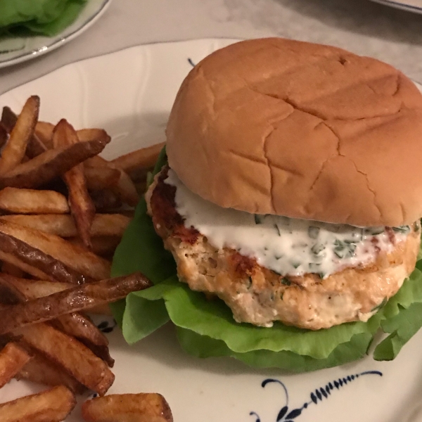 Yummy Lemon Salmon Burgers