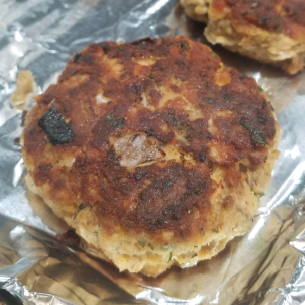 Yummy Lemon Salmon Burgers