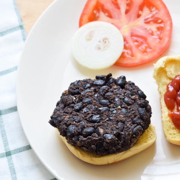 Smoky Black Bean Burgers