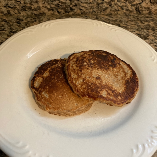 Flourless Oatmeal Blueberry Pancakes