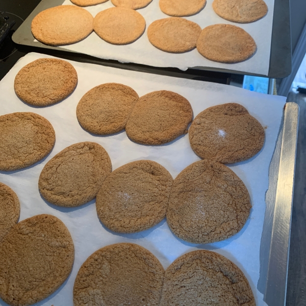 Crackle Top Molasses Cookies