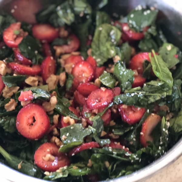 Spinach and Strawberry Salad