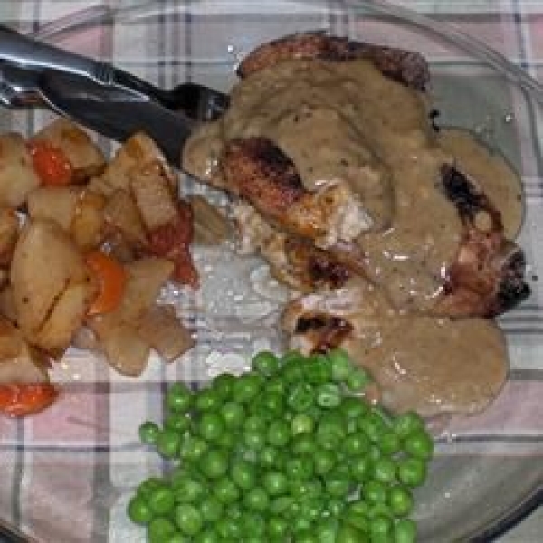 Stuffed Pork Chops with Gorgonzola and Apple