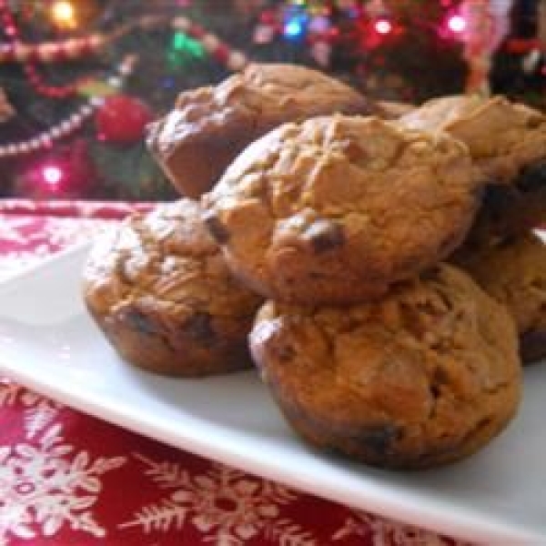 Easy Pumpkin Cinnamon Chip Muffins