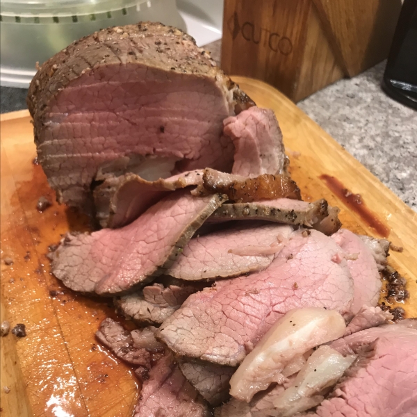 Peppercorn Roast Beef