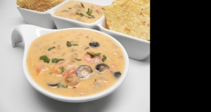 Instant Pot ® Italian-Style Sausage-Queso Dip