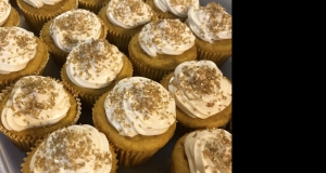 Sweet Pumpkin Cupcakes with Cream Cheese Frosting
