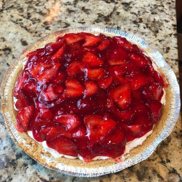 Strawberry Cream Pie To Die For