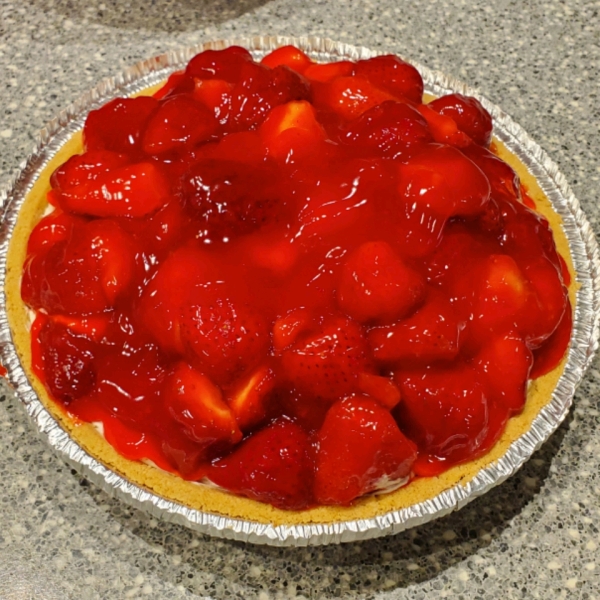 Strawberry Cream Pie To Die For