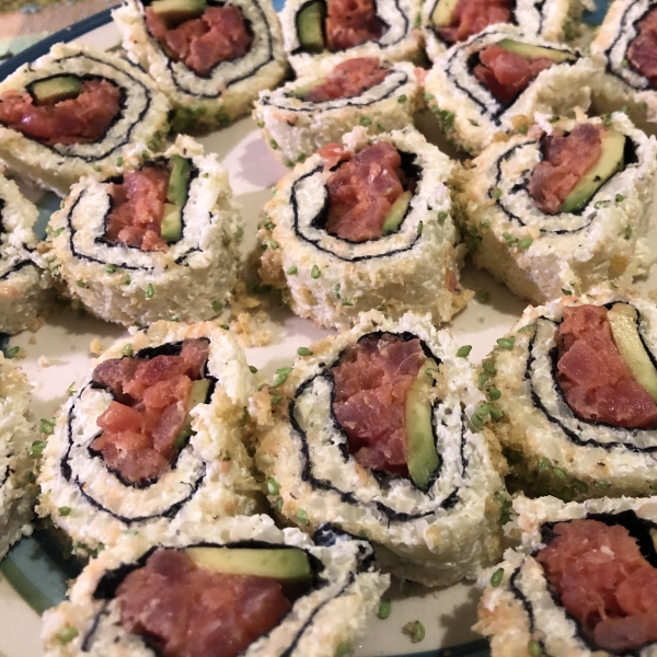 Low-Carb Cauliflower Rice Sushi Rolls